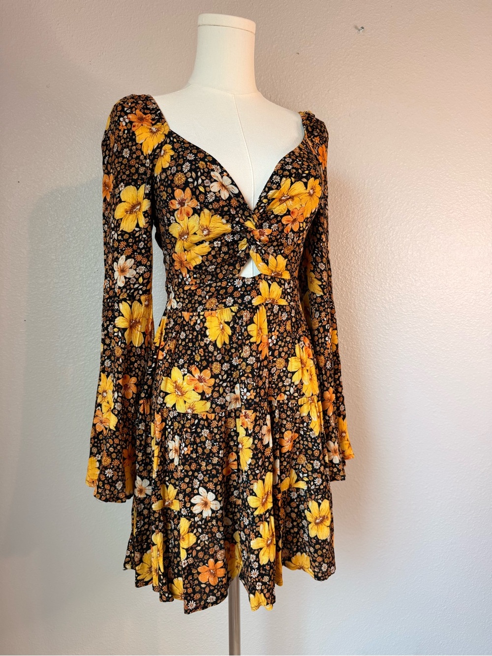 Francesca’s Collections Black Floral Cutout Mini Dress Bell Sleeves - Picture 3 of 9